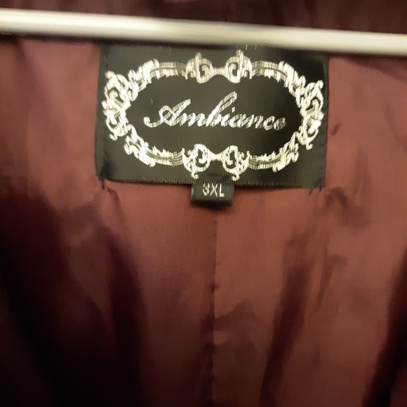 Plus size jacket - Picture 2 of 5